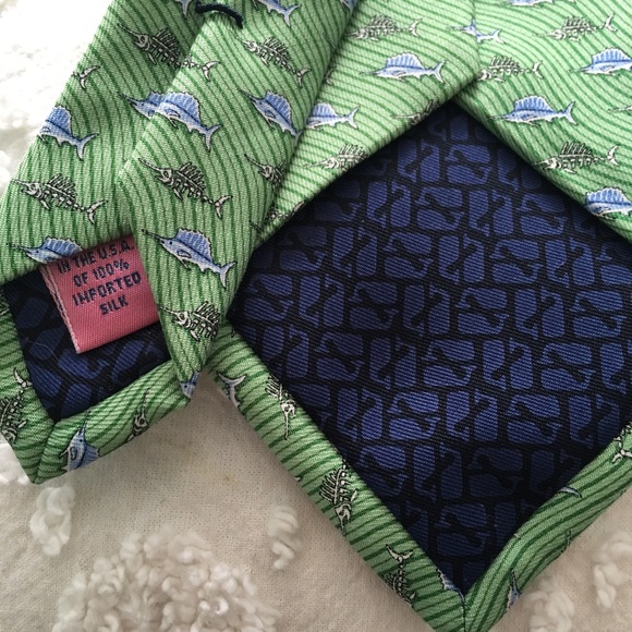Vineyard Vines tie - Picture 4 of 4